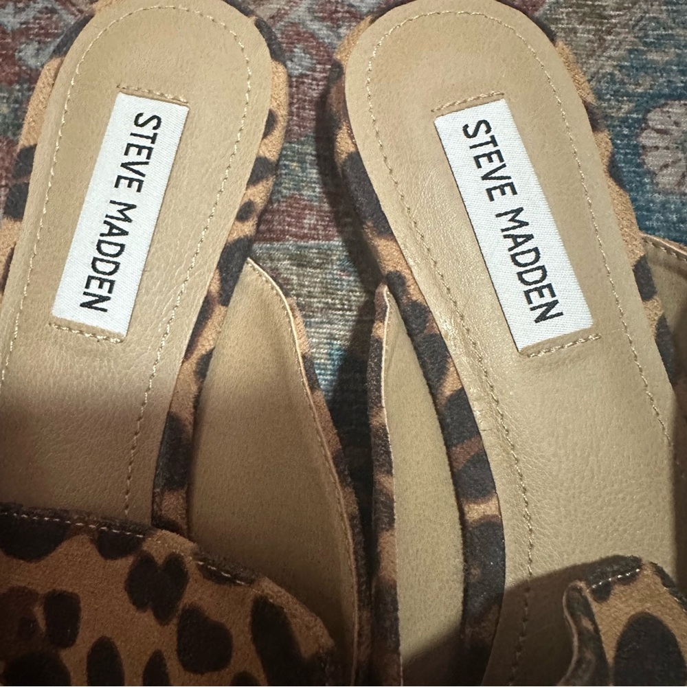 Steve Madden• Slip on freedom loafer in leopard size 8.5 - Picture 6 of 9